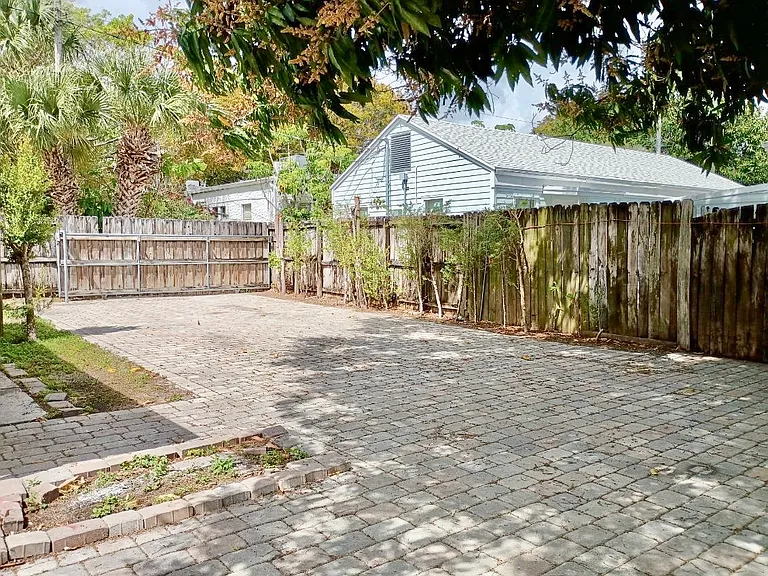 205 S Federal Hwy #B — Photo 3