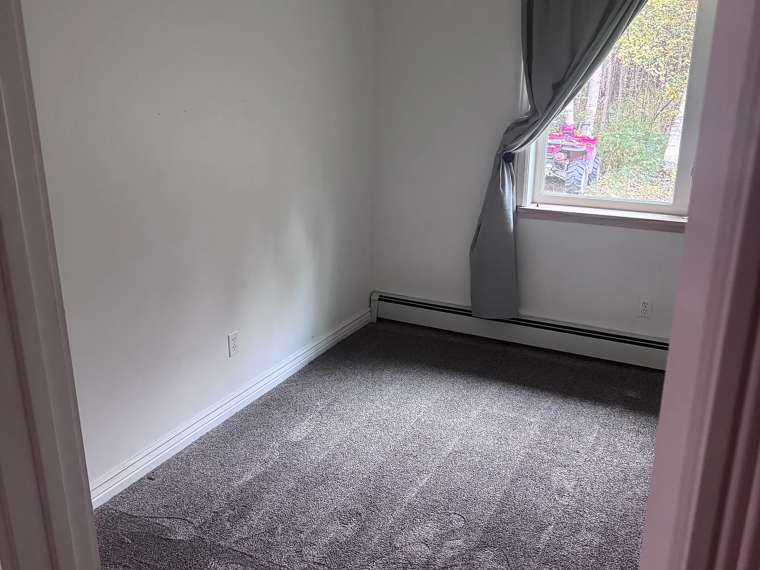 3 bed, 1184 sqft, $1,100 — Photo 2