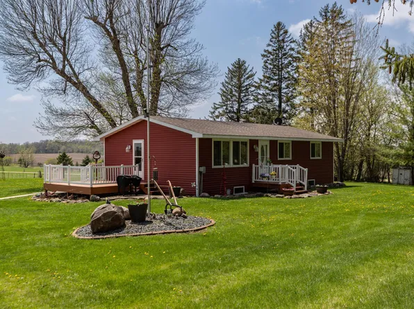 24693 520th St, Pine Island, MN 55963