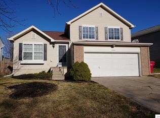 11166 Girard St, Omaha, NE 68142