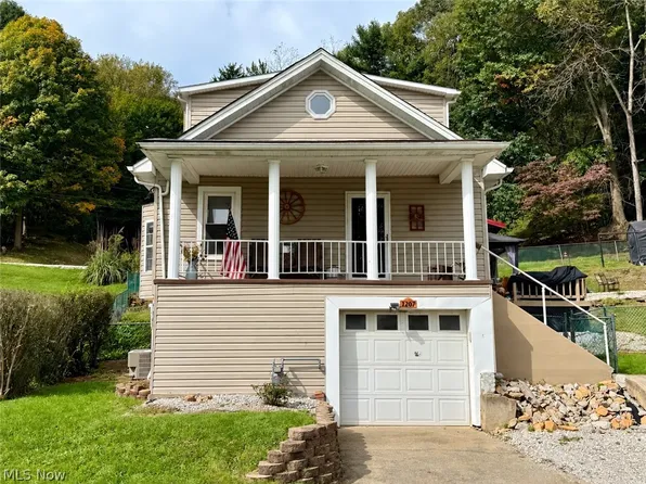 1207 N 9th St, Martins Ferry, OH 43935