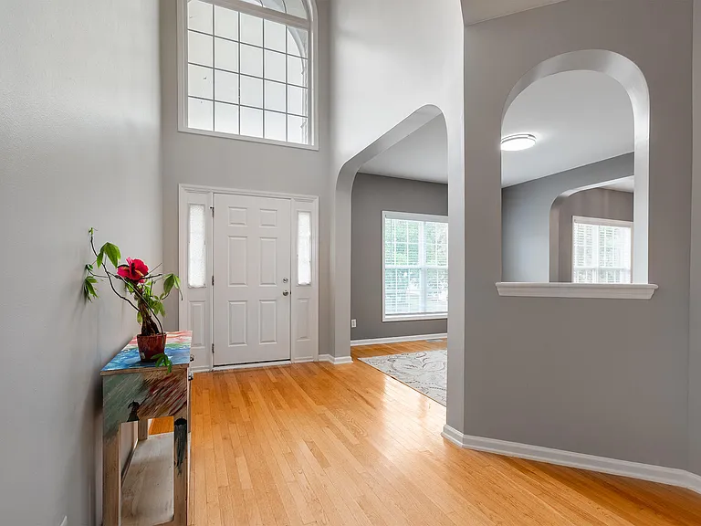 610 Park York Ln — Photo 2