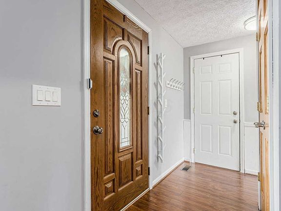 3rd image of 3449 Jillmarie Ct