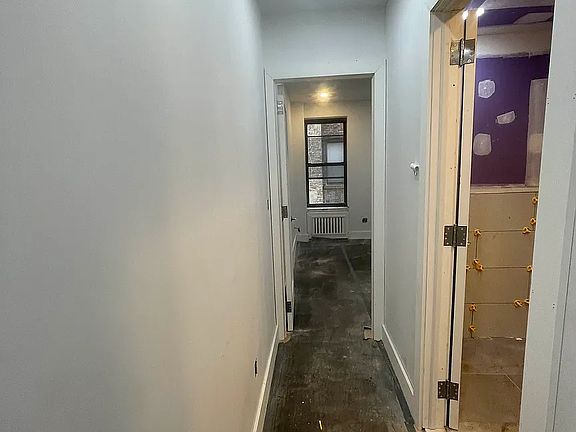 4th image of 356 W 45th St APT 2C