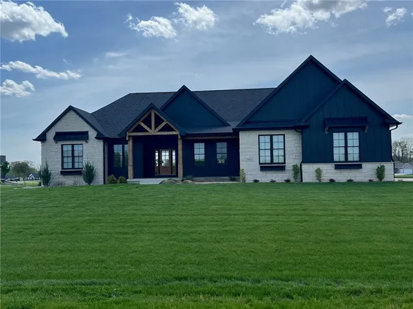 13265 Augusta National Dr, Effingham, IL 62401