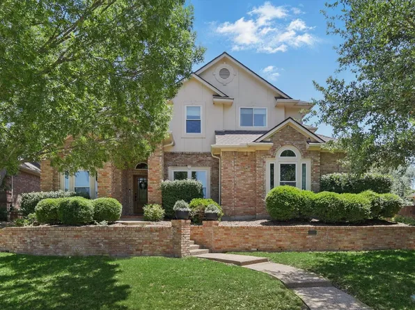 59 Remington Dr W, Lewisville, TX 75077