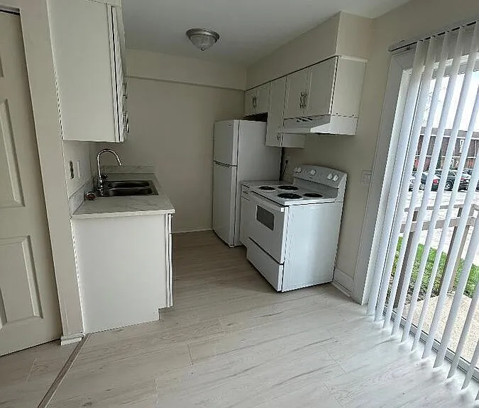 1800 S Breiel Blvd #1800 — Photo 6