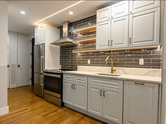 4th image of 115 Stanwix St #410