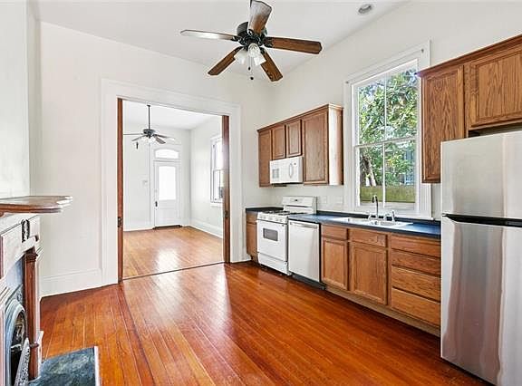 4th image of 627 Spain St