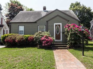 35 Dyer St, Warren, RI 02885