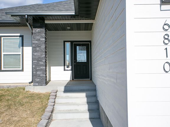 5th image of 6810 Darby Ln