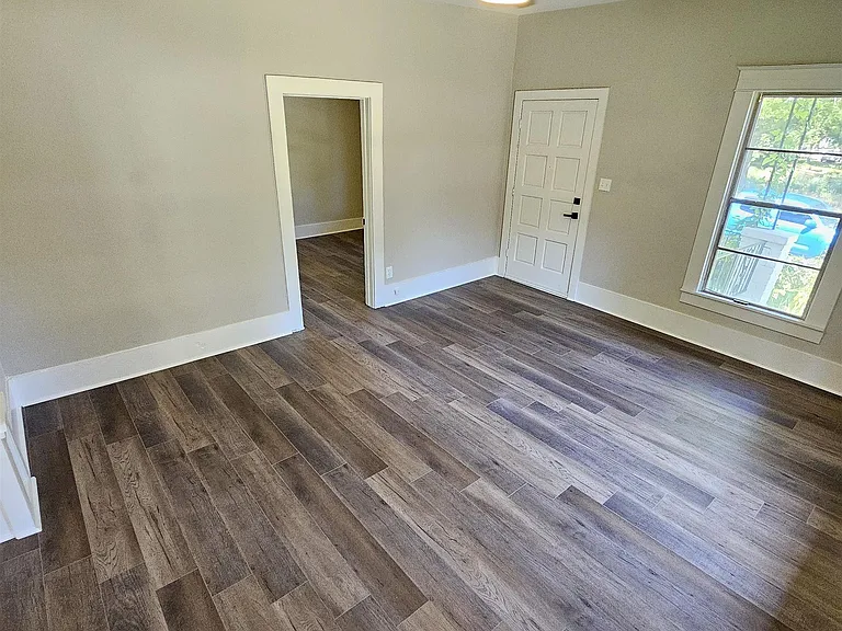 2708 S Rock St — Photo 1