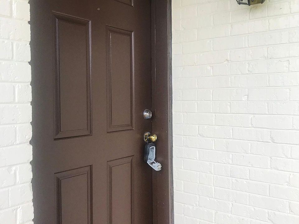 1st image of 3201 Grapewood St #B