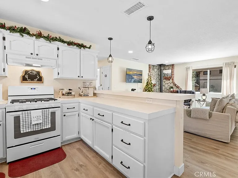 1080 Pan Springs Ln — Photo 3