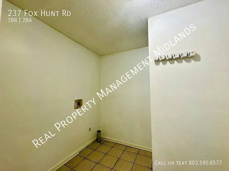 237 Foxhunt Rd — Photo 5