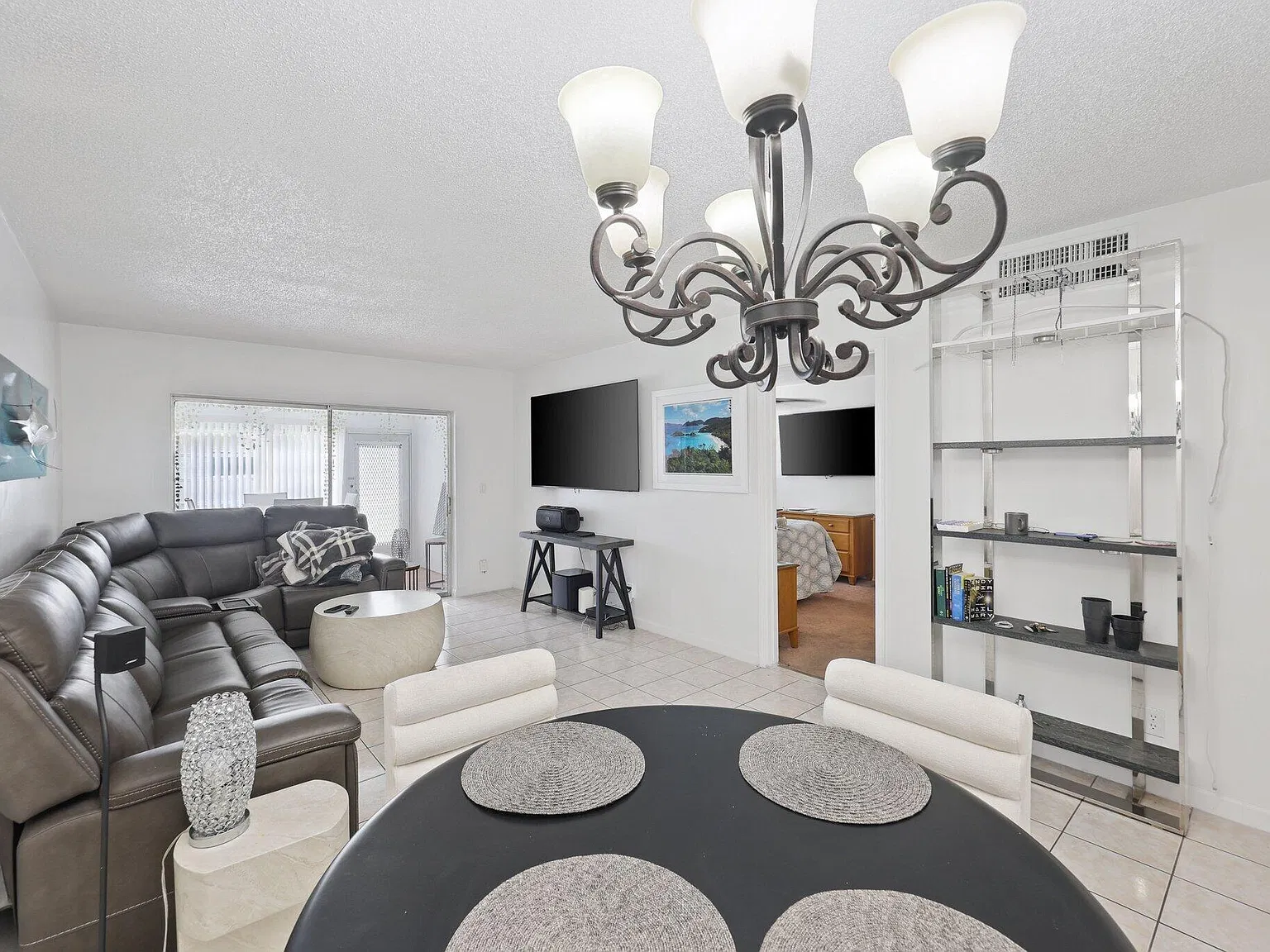 1 bed, 1.5 bath, 724 sqft, $1,400 — Photo 3