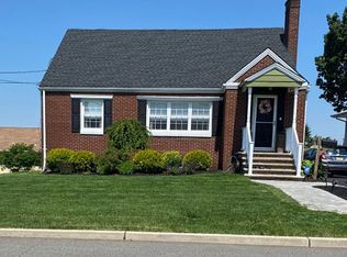 736 Franklin St, Carlstadt, NJ 07072