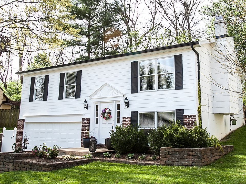 1st image of 426 Woodland Hill Ct