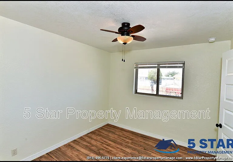 10324 Newport Dr — Photo 19