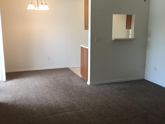4th image of 1932 E Lindsey St APT 207