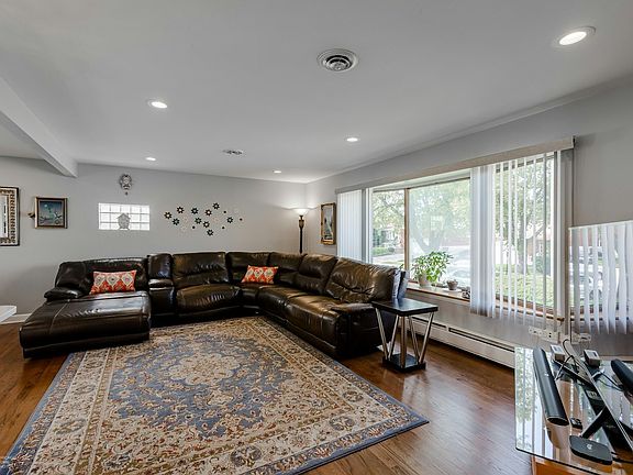 5th image of 120 Concord Dr