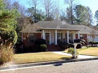 8 Edinburgh Cir, Hattiesburg, MS 39401