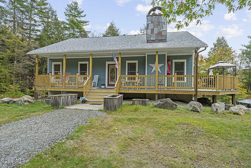 5th image of 626 Garfield Road