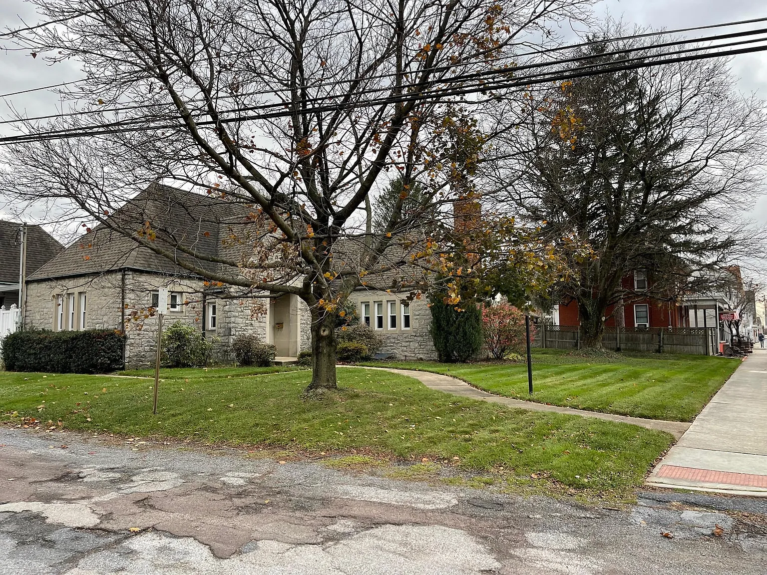 15 W Simpson St photo 1