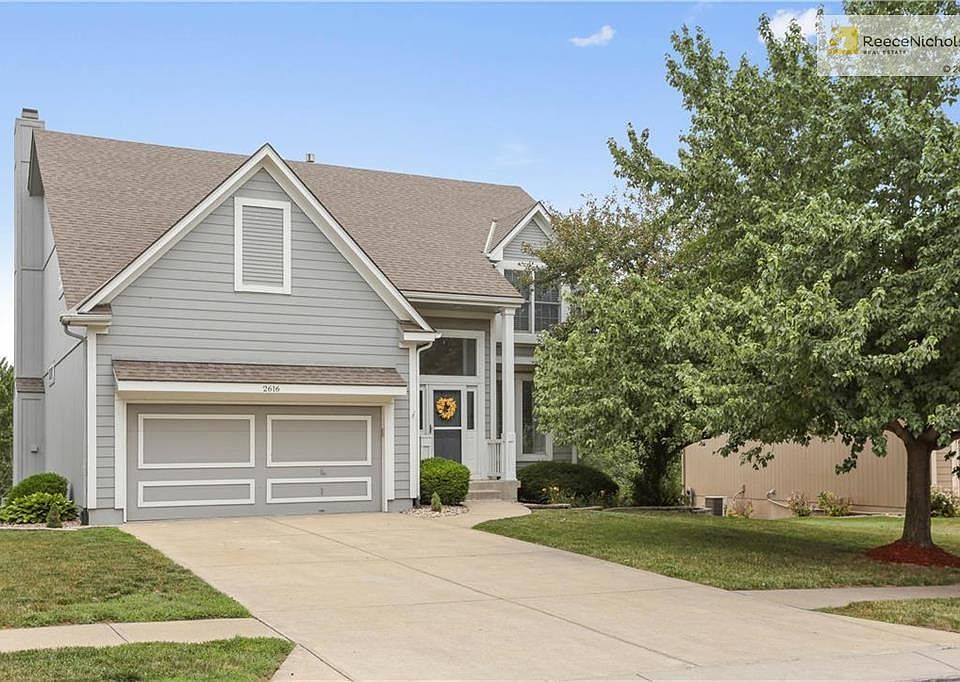 Welcome to 2616 SW 9th Terrace in beautiful Meadows Of Winterset