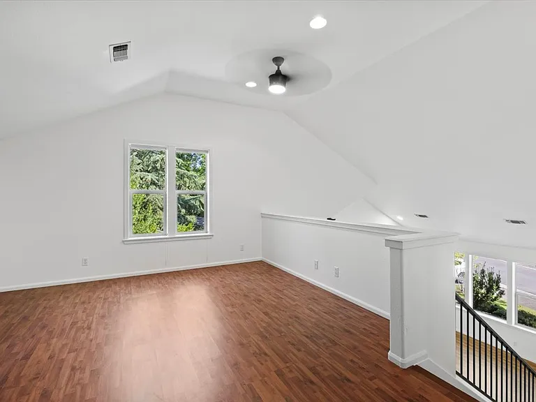 235 Jackson Creek Dr — Photo 24