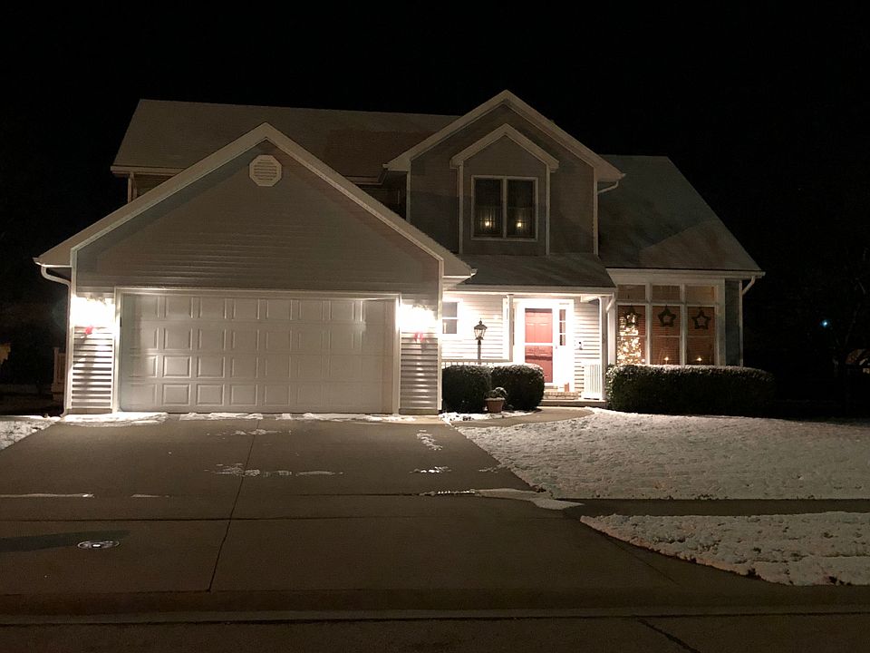 2nd image of 10 Fairgrounds Ave