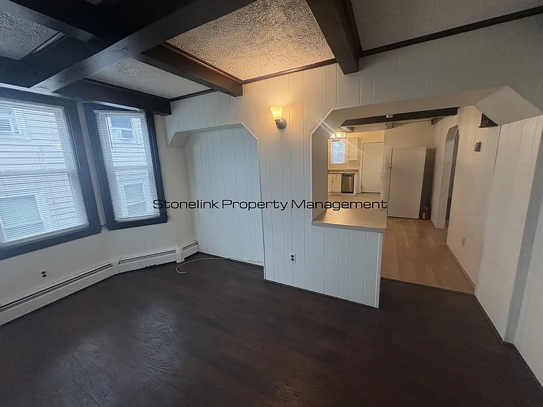 124 Leo Ave — Photo 13