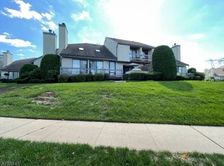 3 Sherborne St, Somerset, NJ 08873
