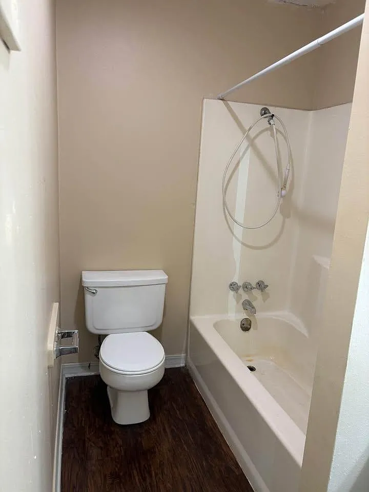 1814 Meadowgreen Dr - A — Photo 2