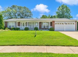 5496 Stonehurst Dr, Saint Louis, MO 63129