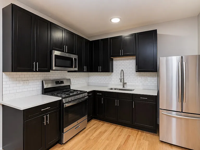 7944 S Ellis Ave #1 — Photo 6