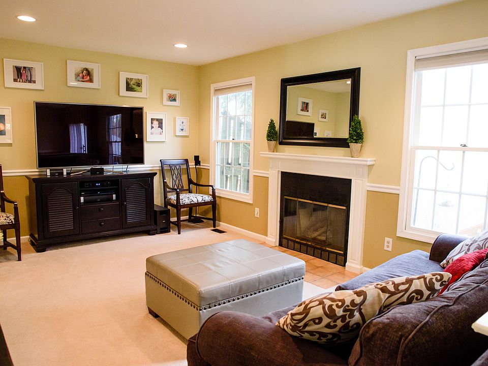 2nd image of 15 Bogey Cir