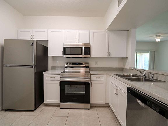 5th image of 9519 Newdale Way APT 102
