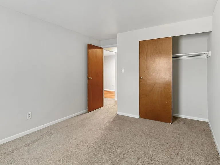 4991 Arbor Village Dr — Photo 10