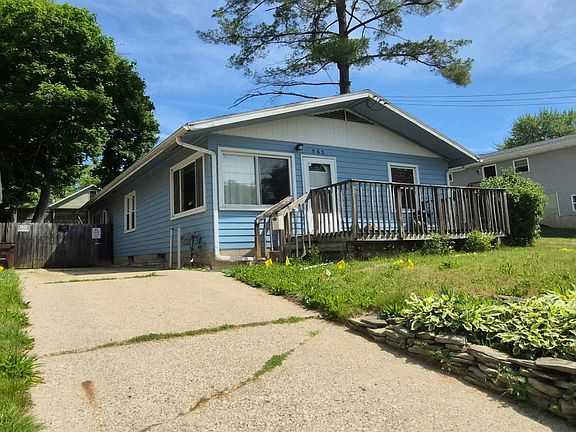 3rd image of 563 Lincoln Ave