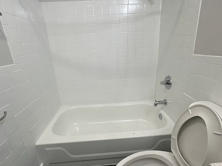 282 Collins St #205 — Photo 10