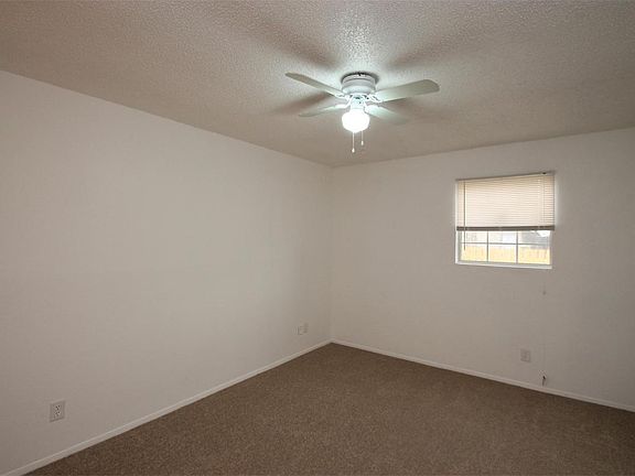5th image of 1202 Bonnie Brae St #B