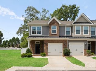 1022 Moffatt Ln, Matthews, NC 28105