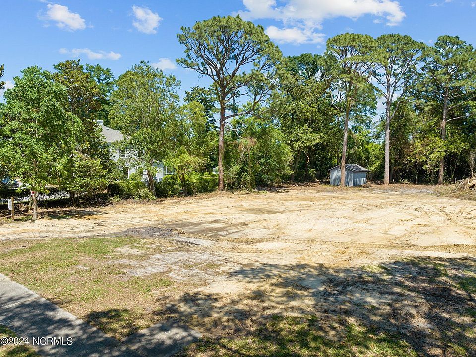 2nd image of 1705 S Live Oak Parkway