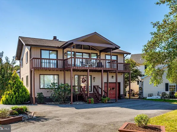 2 Beach Ct, Ocean Pines, MD 21811