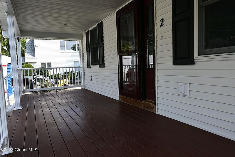 2nd image of 2 Louis Street