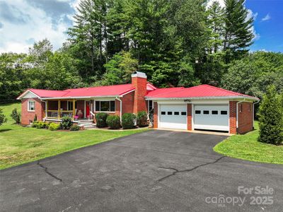 983 Lee Rd, Clyde, NC, 28721