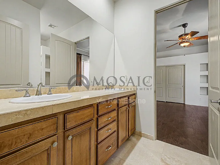 14006 E Mark Ln — Photo 25