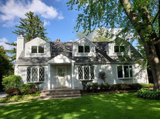 813 Glendale Rd #0, Glenview, IL 60025