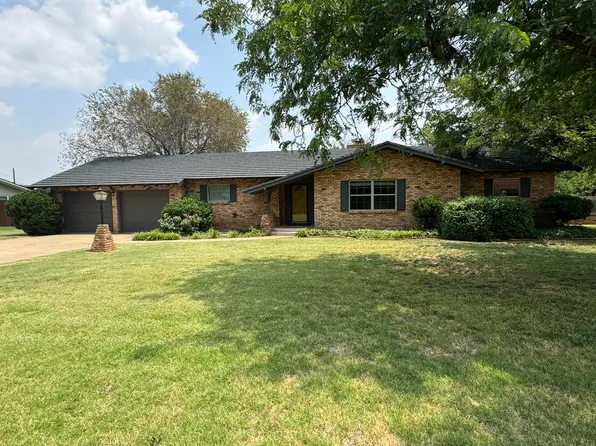 1408 Amarillo St, Plainview, TX 79072